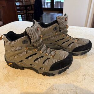 Merrell Men's Gore-Tex Gray Hiking boots